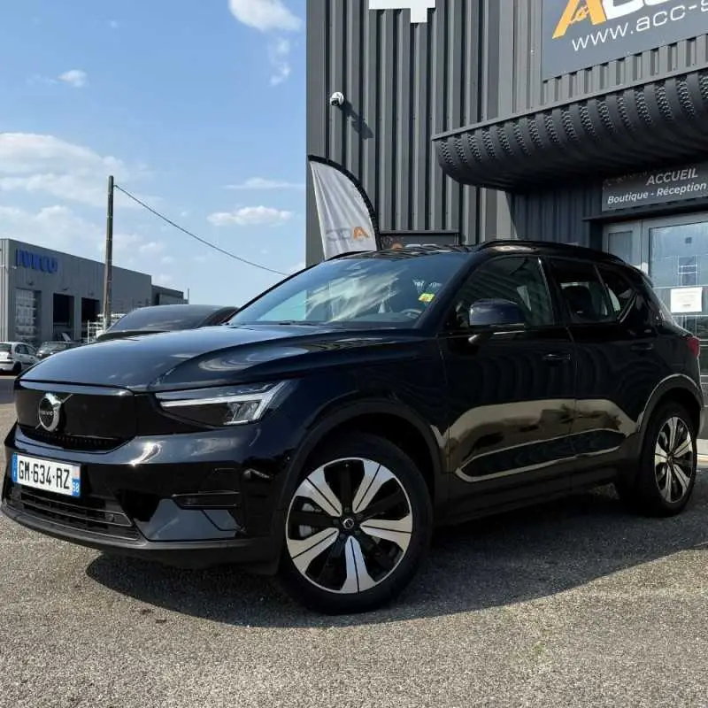 Volvo XC40 Recharge – Start - 1e main - Attache remorque